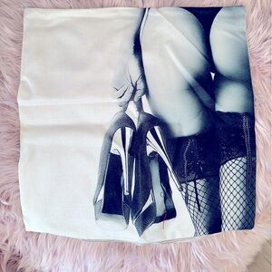 Brand new 18x18 Novelty Pillow Case

COVER ONLY NO PILLOW